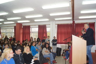 Ενδιαφέρουσα εκδήλωση για τους μαθητές του Δήμου Ζίτσας με την Άννα Βερούλη και το Νίκο Μιχαλόπουλο