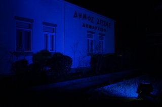 Το Δημαρχείο στην Ελεούσα φωτίστηκε μπλε για τον Αυτισμό